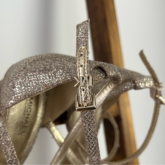 Only worn once for a occasion, 7 1/2, open toe heels - Picture 4 of 5